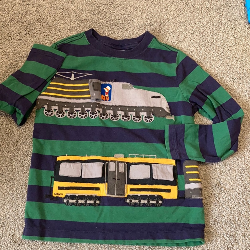 Hanna Andersson Train Top. Size 120 (US 6-7)